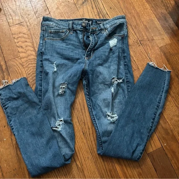 Hollister Distressed Blue Jeans - Picture 1 of 3